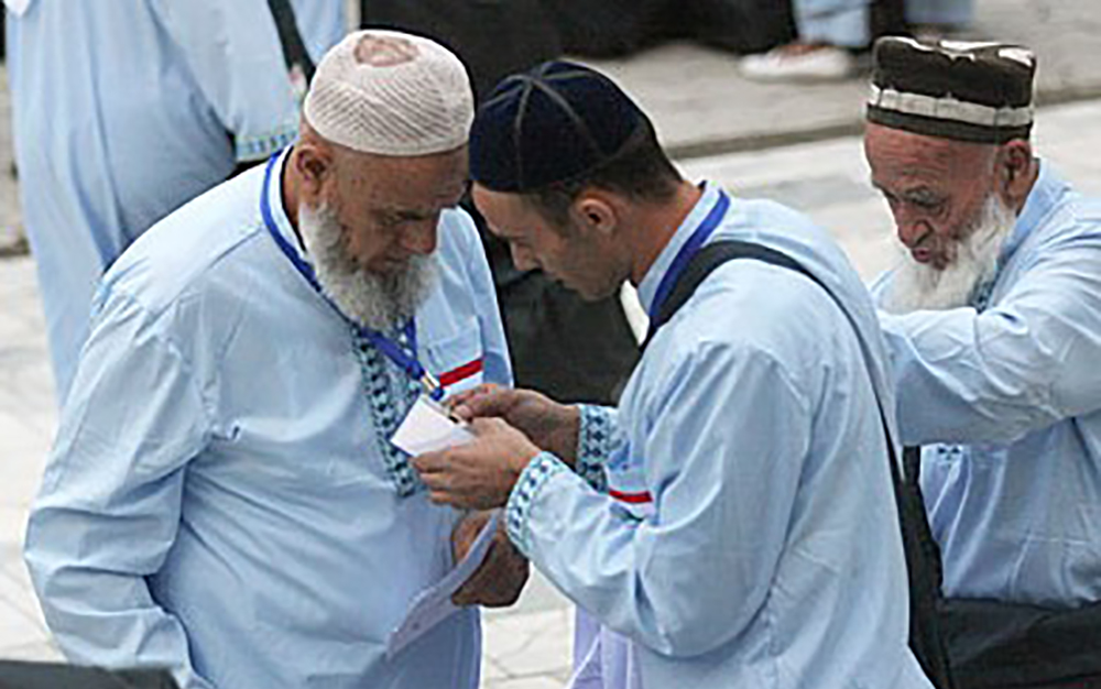Мусульманский таджикский. Хадж 2012 Таджикистанцы. Таджикистан мусульмане. Таджики мусульмане. Таджики по вероисповеданию.