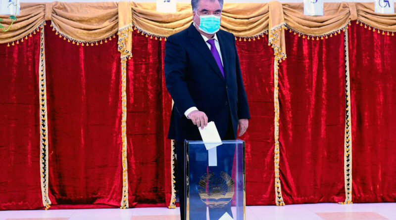 Президент Раҳмон дар интихобот "ғалаба" кард